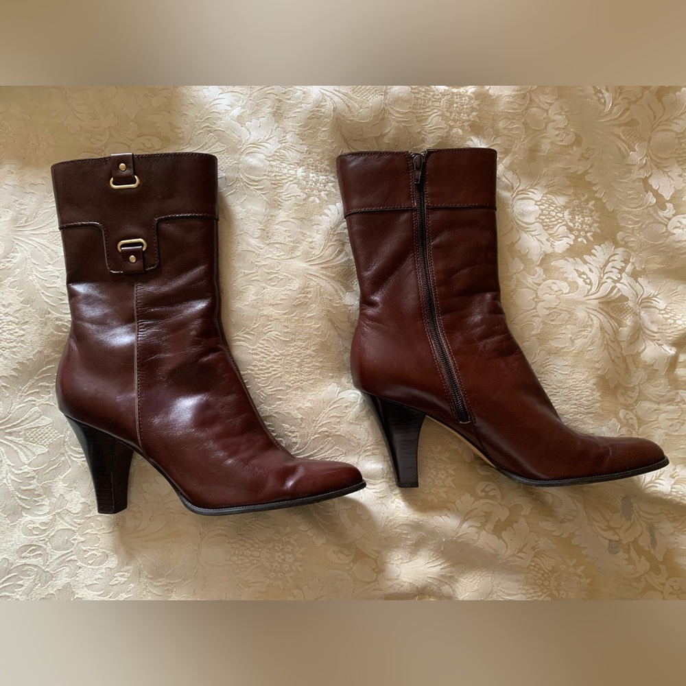 Tahari-EUC-Leather Brown Boots-Size 10M